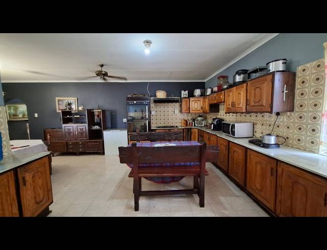 3 BEDROOM HOUSE FOR SALE IN VANDERBIJLPARK SW 2